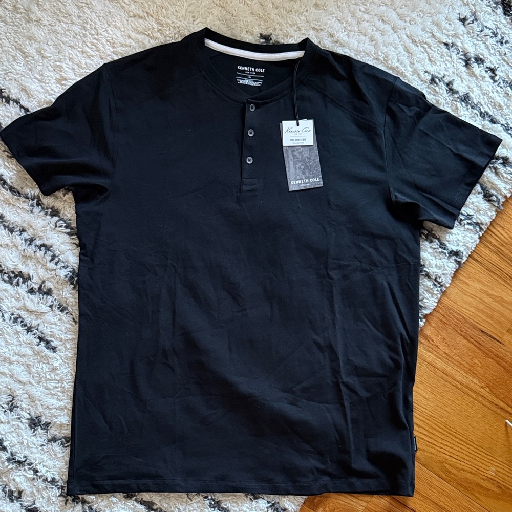Kenneth Cole Men’s Black Short-Sleeve Henley